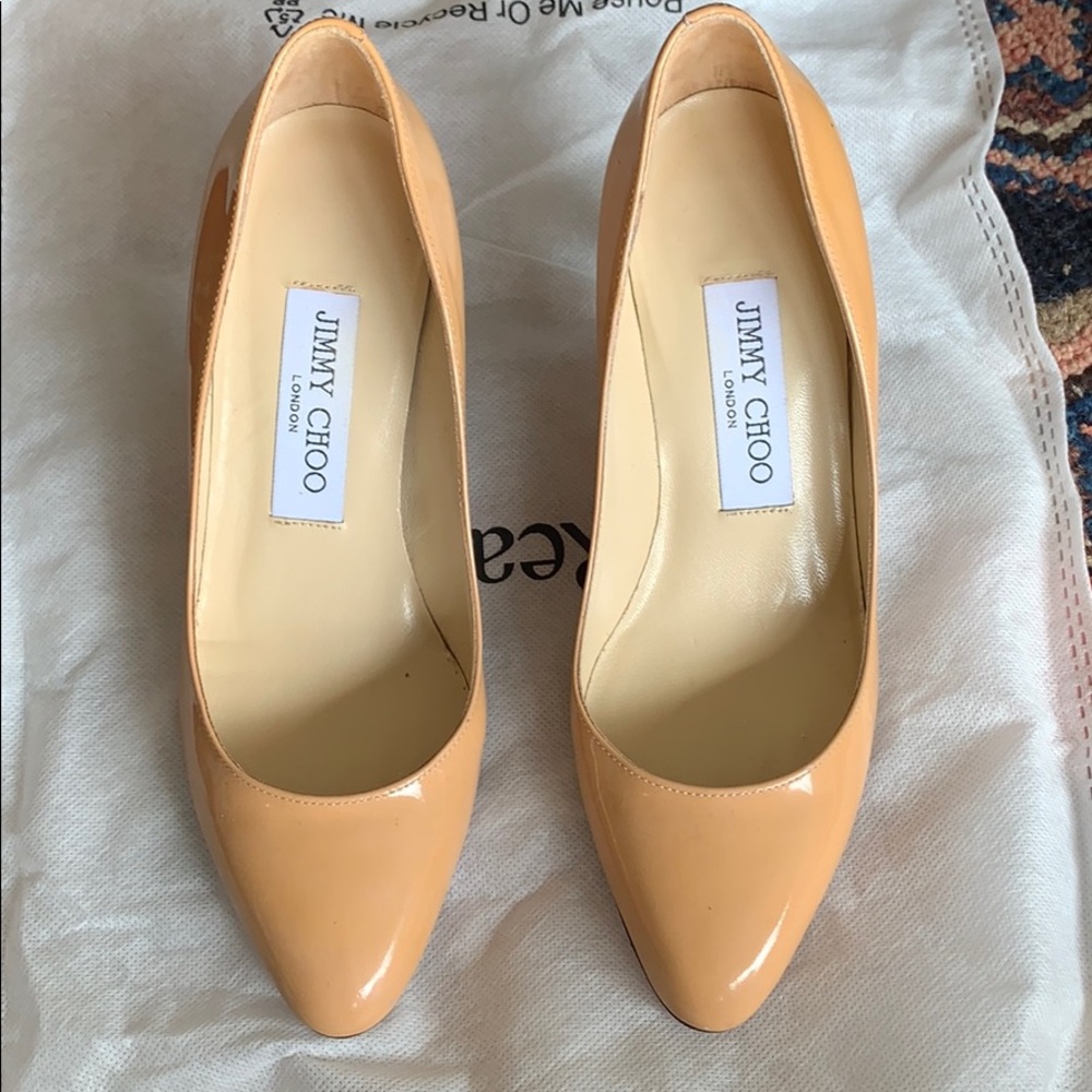 Nude jimmy Choo pumps
